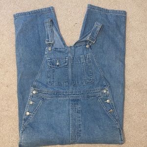 Vintage Gap Lightwash Overalls!